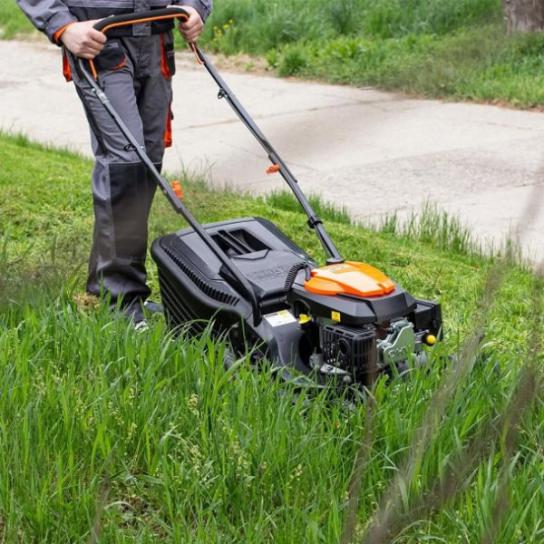 Masina de tuns gazon GREENFIELD G-MTG400-T6 Benzina 3.4 CP 40 cm cos 40 l - Image 2