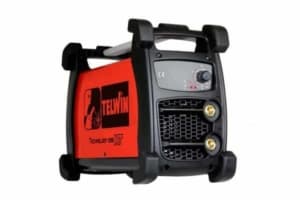 Aparat de sudura in sistem invertor, 5-200A, 230vcu accesorii mma si valiza de transport din aluminiu