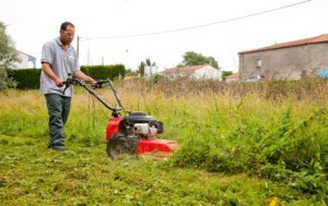 Masina de tuns iarba inalta, defrisare 51cm Pubert L JUNIOR 55P RV225 cc 3.9kW 7 Masina de tuns iarba inalta, defrisare Pubert L JUNIOR 55P