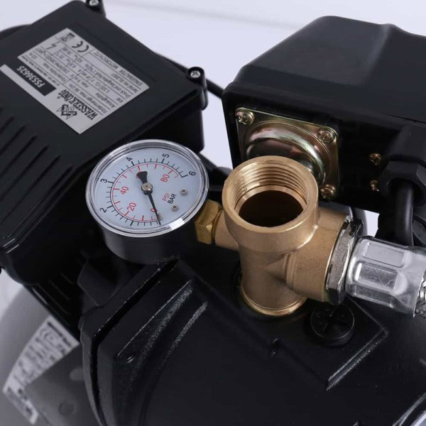 Hidrofor cu pompa autoamorsanta, fonta, putere 1100 W, debit 3960 l/h, inaltime refulare 53 m, vas de expansiune 24 l