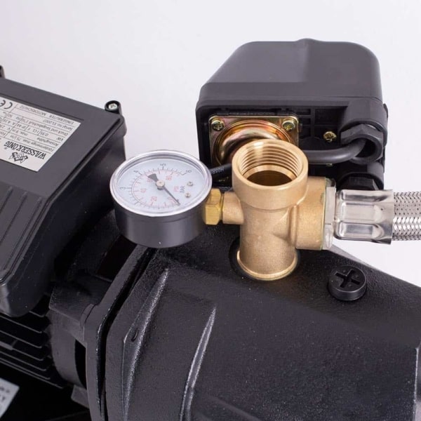 Hidrofor cu pompa autoamorsanta, fonta, putere 950 W, debit 4500 l/h, inaltime refulare 49 m, vas de expansiune 50 l