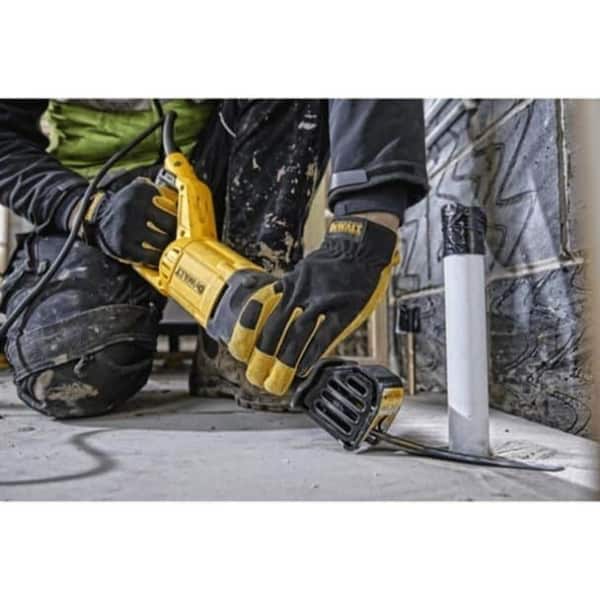 Fierastrau tip sabie Dewalt DWE305PK