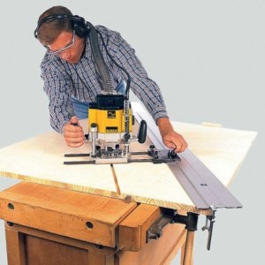Masina de frezat verticala Dewalt DW625EK valiza profesionala