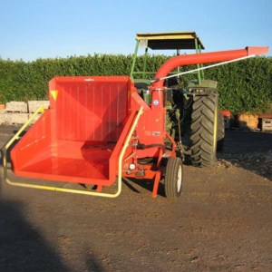 Tocator de crengi si resturi vegetale Caravaggi Cippo 25, IVECO F32 12 Tocator de crengi si resturi vegetale Caravaggi Cippo 25