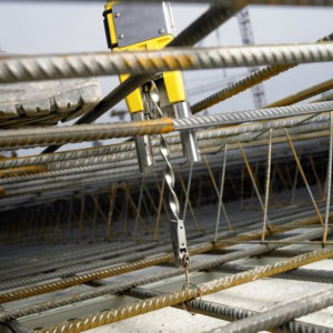 Masina de legat armaturi Wacker Neuson DF16, magazie pentru 77 de legaturi, capacitate legare 1000 noduri/h | Travandi.ro