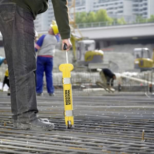 Masina de legat armaturi Wacker Neuson DF16, magazie pentru 77 de legaturi, capacitate legare 1000 noduri/h | Travandi.ro