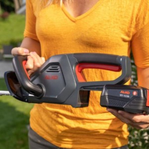 Foarfeca gard viu AL-KO HT 1845, 45cm, pe baterii 18V (Fara baterie&incarcator) | Travandi.ro