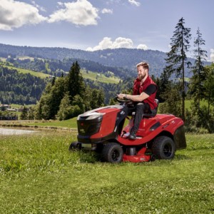 Tractoras de tuns gazon Solo by AL-KO Comfort T13-93.3 HD | Travandi.ro