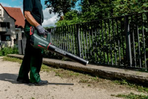 Suflanta aer cu acumulatori LB18 LTX BL | Travandi.ro