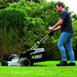 Masina de tuns gazon EGO LM1903E-SP Acumulator Li-Ion 56 V 47cm cos 55 l 9 Masina de tuns gazon EGO LM1903E-SP Acumulator Li-Ion 56 V 47cm cos 55 l | Travandi.ro