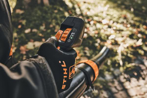 Suflanta cu acumulator STIHL BGA 300.1 (fără acumulator și încărcător) 9 Suflanta cu acumulator STIHL BGA 300.1 (fără acumulator și încărcător) | Travandi.ro