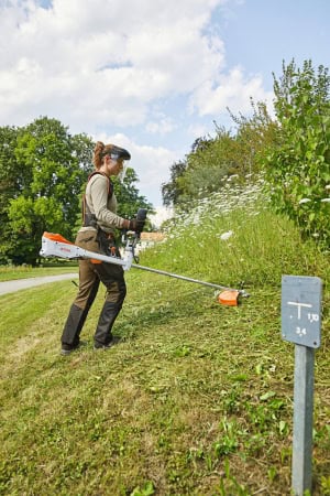 Motocoasa cu acumulator STIHL FSA 135 (fara acumulator si incarcator) | Travandi.ro