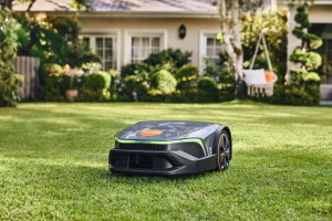 Robot de tuns gazonul STIHL iMOW 5.0 EVO | Travandi.ro