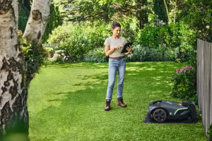 Robot de tuns gazonul STIHL iMOW 5.0 EVO | Travandi.ro