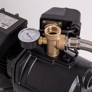 Hidrofor cu pompa autoamorsanta Wasserkonig WSK4044-25, corp fonta, putere 850 W, debit 4020 l/h, inaltime refulare 44 m, vas de expansiune 24 litri 9 Hidrofor cu pompa autoamorsanta Wasserkonig WSK4044-25, corp fonta, putere 850 W, debit 4020 l/h, inaltime refulare 44 m, vas de expansiune 24 litri | Travandi.ro