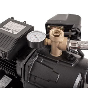 Hidrofor cu pompa autoamorsanta Wasserkonig WSK5051-50, corp fonta, putere 1100 W, debit 4980 l/h, inaltime refulare 51 m, vas de expansiune 50 litri | Travandi.ro