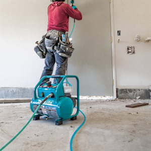 Compresor XGT 40Vmax, 7,6 l, 9,3 bar, livrat fara acumulatori MAKITA AC001GZ 7 Compresor XGT 40Vmax, 7,6 l, 9,3 bar, livrat fara acumulatori MAKITA AC001GZ | Travandi.ro