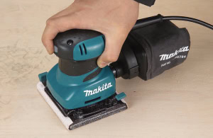Masina de slefuit alternativ 200W, 112x102mm MAKITA BO4556 | Travandi.ro