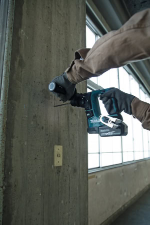 Ciocan rotopercutor LXT 18V, SDS-PLUS, 1,2 J, livrat cu 2 acumulatori 18V 5,0Ah MAKITA DHR171RTJ | Travandi.ro