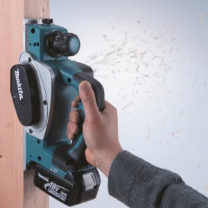 Rindea LXT 18V, 82 mm, livrata cu 2 acumulatori MAKITA DKP180RFE | Travandi.ro