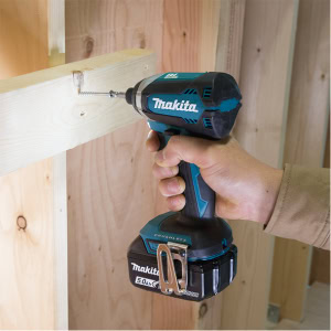 Masina de insurubat cu impact LXT 18V, 170 Nm, fara acumulatori MAKITA DTD153Z | Travandi.ro