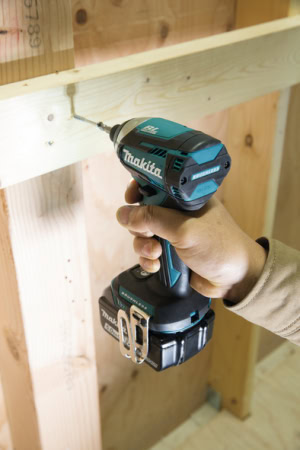 Masina de insurubat cu impact LXT 18V, 175 Nm, livrata fara acumulatori MAKITA DTD154Z | Travandi.ro