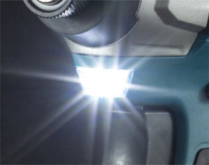 Masina de insurubat cu impact LXT 18V, 140 Nm, fara acumulatori MAKITA DTD157Z | Travandi.ro