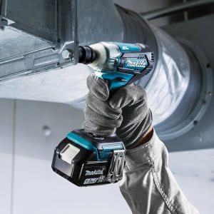 Cheie de strans cu impact LXT 18V, 210 Nm, livrata fara acumulatori MAKITA DTW181Z | Travandi.ro