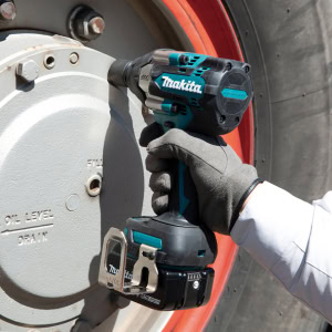Cheie de insurubat cu impact LXT 18V, 700 Nm, fara acumulatori MAKITA DTW701Z | Travandi.ro