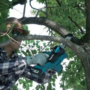 Fierastrau cu lant LXT 18V, 11.5 cm, fara acumulatori MAKITA DUC122Z | Travandi.ro