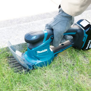 Foarfeca pentru tuns iarba si gard viu LXT 18V, 11cm/20cm, livrata cu un acumulator 18V, 1.5Ah MAKITA DUM111SYX | Travandi.ro