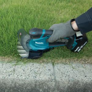 Foarfeca pentru iarba si gard viu, 18V, 16cm/20cm, fara acumulatori MAKITA DUM604ZX | Travandi.ro