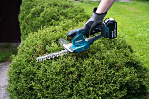 Foarfeca pentru iarba si gard viu, 18V, 16cm/20cm, fara acumulatori MAKITA DUM604ZX | Travandi.ro