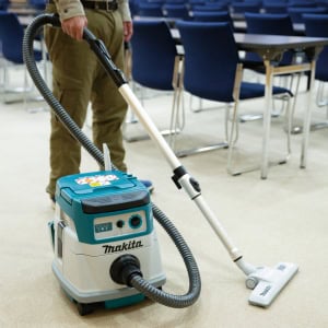 Aspirator clasa L 8L compatibil cu acumulatori LXT 18Vx2 MAKITA DVC866LZX1 | Travandi.ro