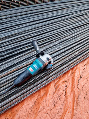 Polizor unghiular 125mm, 1400W MAKITA GA5040C | Travandi.ro