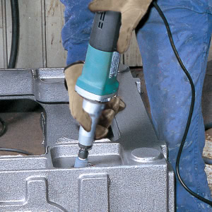 Polizor drept 25 mm, 750W MAKITA GD0800C | Travandi.ro