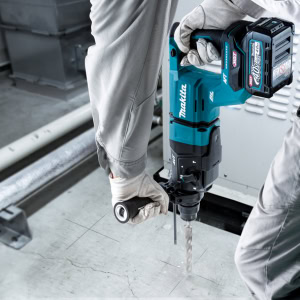 Ciocan rotopercutor XGT, SDS-PLUS, 3,0 J, livrat cu 2 acumulatori 40Vmax 4.0Ah MAKITA HR007GM201 | Travandi.ro