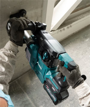 Ciocan rotopercutor XGT, SDS-PLUS, 3,9 J, livrat cu 2 acumulatori 40Vmax 4.0Ah MAKITA HR008GM201 | Travandi.ro