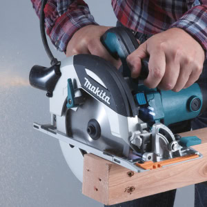 Fierastrau circular de mana 190 mm, 1400W MAKITA HS7100 | Travandi.ro