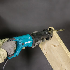 Fierastrau alternativ 30 mm, 1200W MAKITA JR3051TK | Travandi.ro