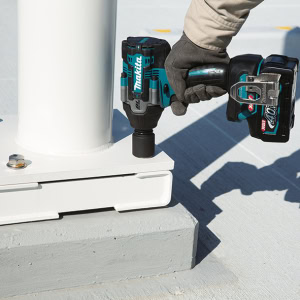 Cheie de strans cu impact XGT 40Vmax, 760 Nm, livrata cu 2 acumulatori 2,5Ah MAKITA TW007GD201 | Travandi.ro