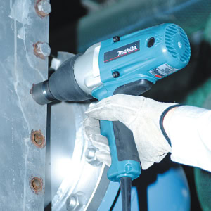 Masina de insurubat cu impact, 200 Nm, 380W MAKITA TW0200 | Travandi.ro