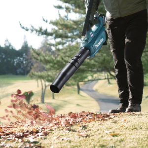 Suflanta XGT 40Vmax, 13,5 m³/min, 53 m/s, livrata cu acumulator de 4.0Ah MAKITA UB001GM101 | Travandi.ro
