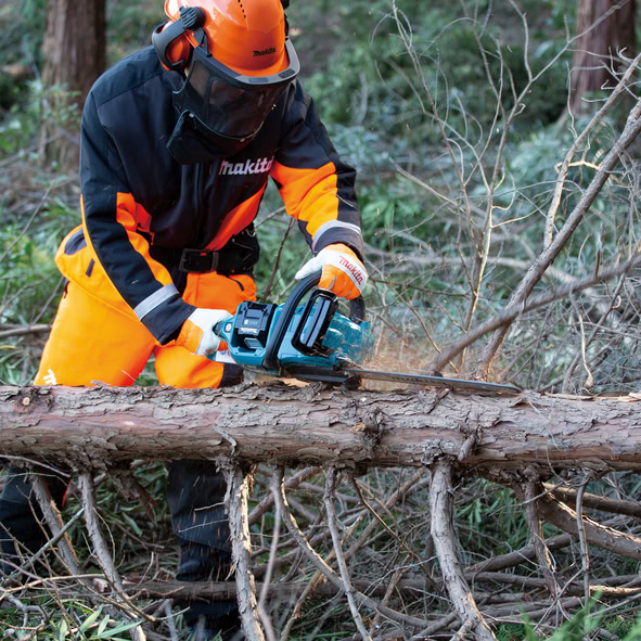 Fierastrau cu lant XGT 40Vmax, 40 cm, livrat fara acumulatori MAKITA UC026GZ 3 Fierastrau cu lant XGT 40Vmax, 40 cm, livrat fara acumulatori MAKITA UC026GZ - Image 3