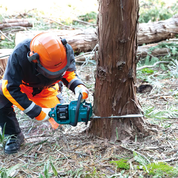 Fierastrau cu lant XGT 40Vmax, 40 cm, livrat fara acumulatori MAKITA UC026GZ 4 Fierastrau cu lant XGT 40Vmax, 40 cm, livrat fara acumulatori MAKITA UC026GZ - Image 4