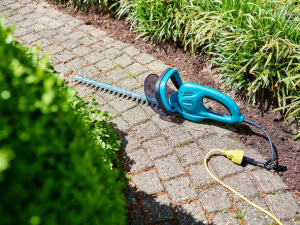 Foarfeca de taiat gard viu electric 400W, 48 cm MAKITA UH4861 | Travandi.ro