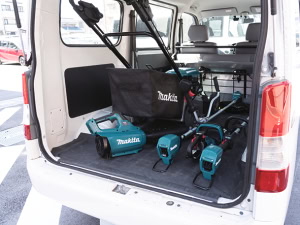 Masina de cosit maner tip bucla, XGT 40Vmax, 35 cm, fara acumulatori MAKITA UR003GZ01 | Travandi.ro