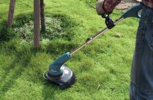 Trimmer electric, 450W, 30 cm MAKITA UR3000 | Travandi.ro