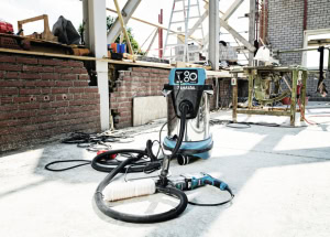 Aspirator 32L cu aspirare umeda si uscata clasa M MAKITA VC3211MX1 | Travandi.ro