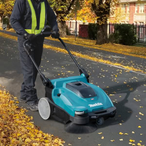 Masina de maturat si aspirat XGT 40Vmax, 650 mm, livrata fara acumulatori MAKITA VS001GZ | Travandi.ro